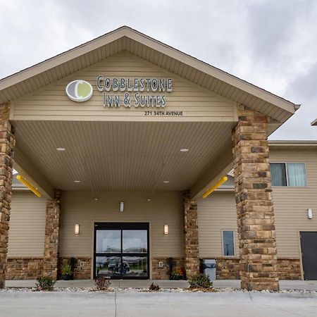 Cobblestone Hotel & Suites-Sheldon Bagian luar foto